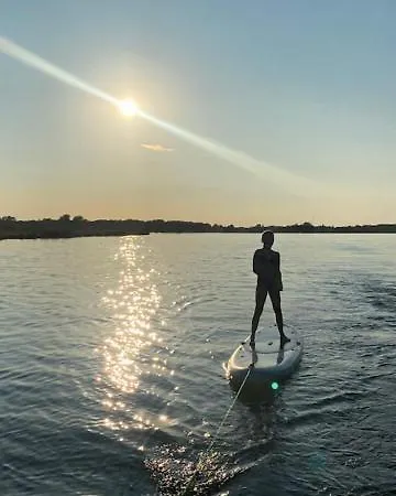 Holiday home Met Uitzicht Op De Polder Aan Het Water Oud Ade
