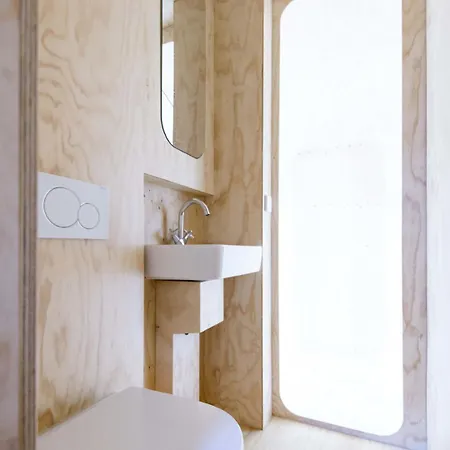 Holiday home Met Uitzicht Op De Polder Aan Het Water